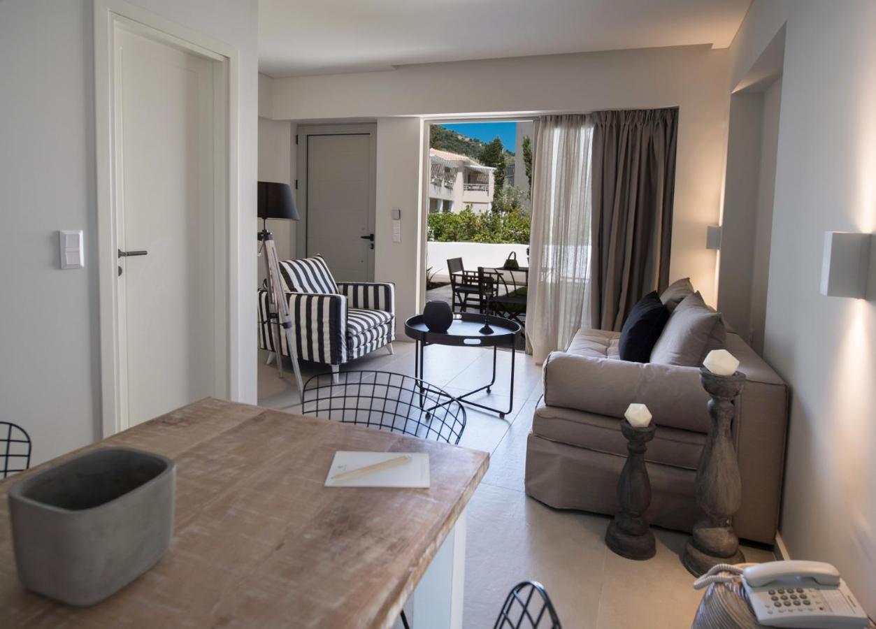 Hotel Crystal Waters Nikiana Exterior foto